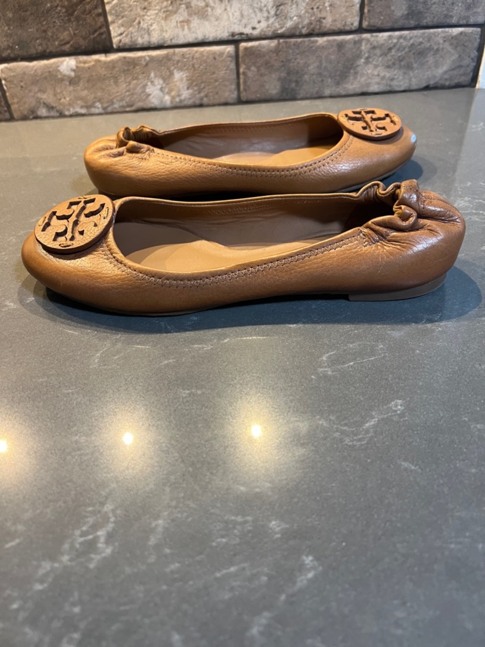 Tory Burch Tan Leather Riva Travel Ballet Flats - Picture 3 of 6
